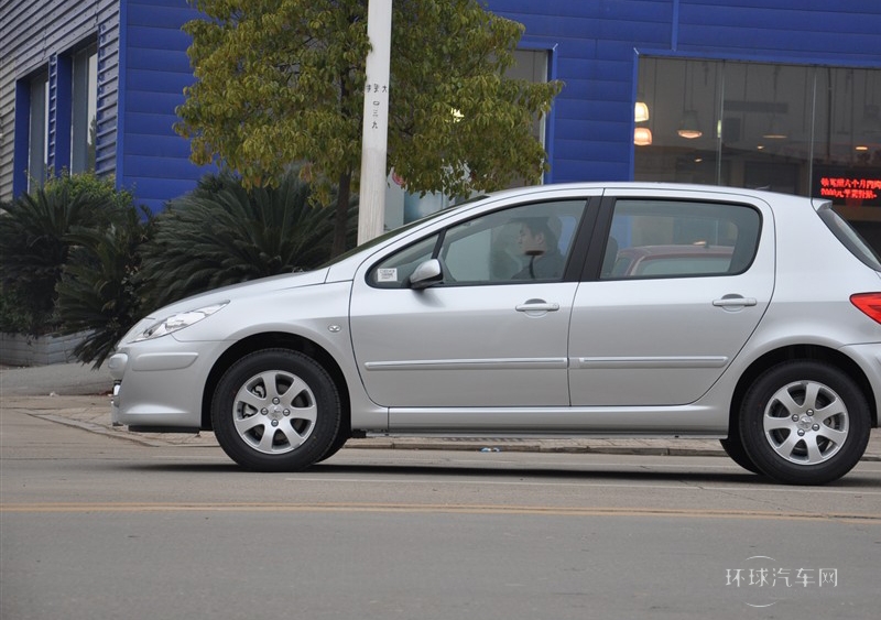 2012款 兩廂 1.6L 自動豪華版