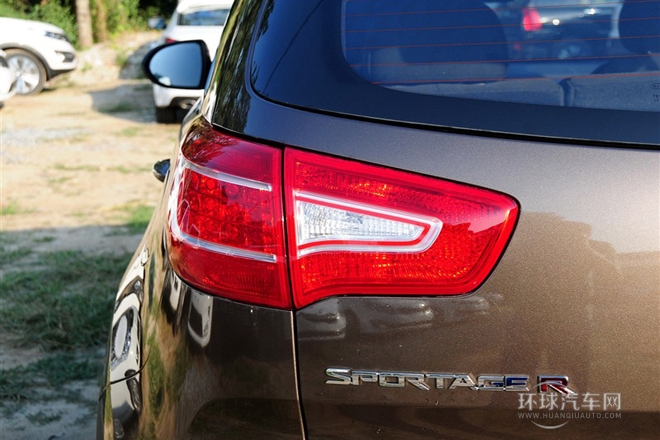 2014款 2.0L 自動(dòng)兩驅(qū)版GL