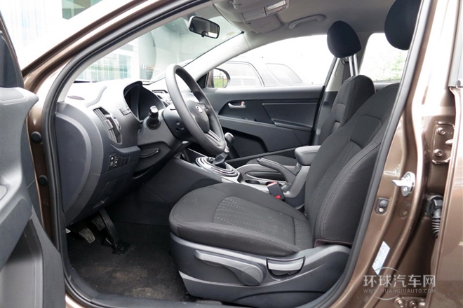 2014款 2.0L 手動兩驅版GL