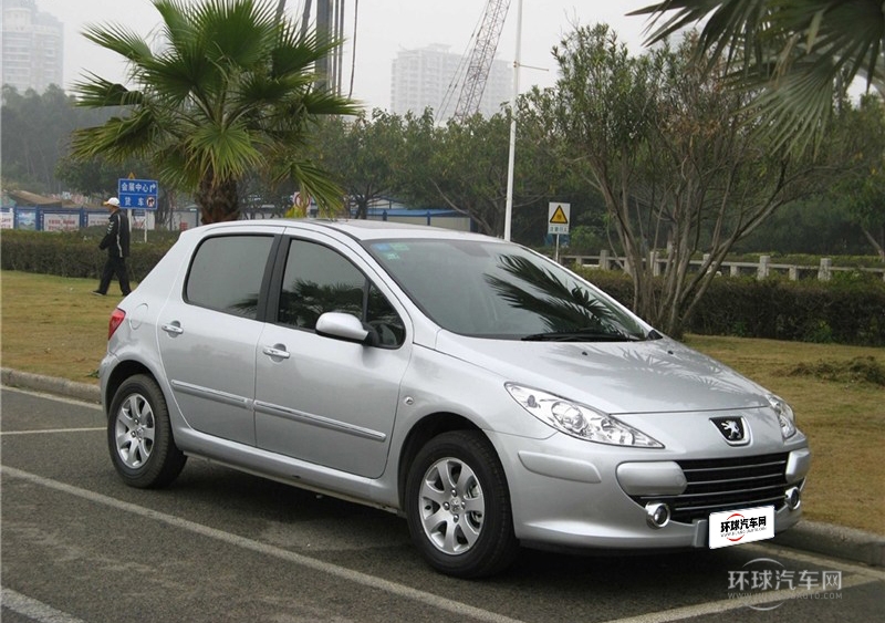 2012款 兩廂 1.6L 手動豪華版