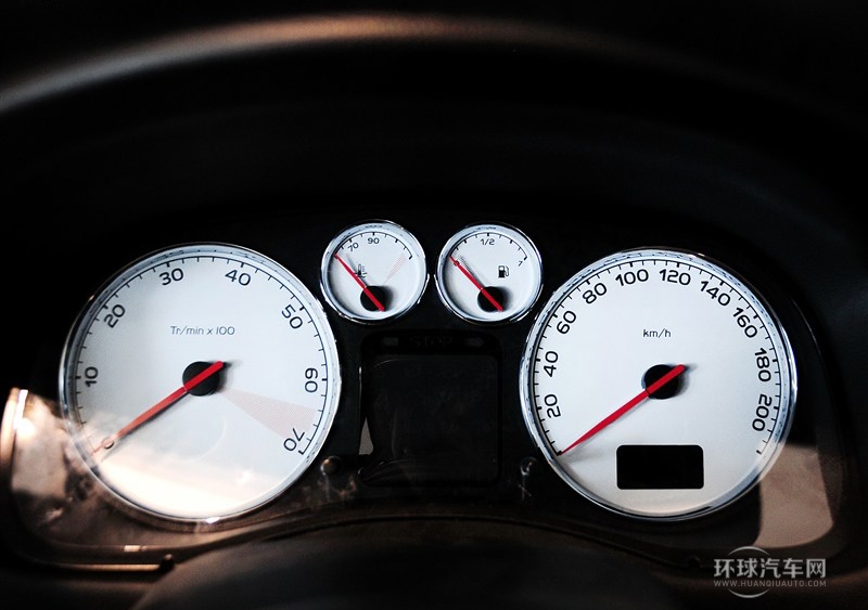 2013款 1.6L 手動(dòng)CROSS