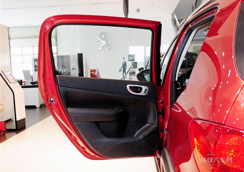 2013款 1.6L 手動CROSS