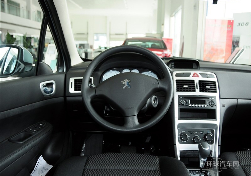 2013款 兩廂 1.6L 自動舒適版