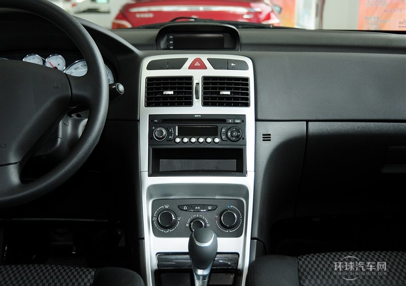 2013款 兩廂 1.6L 自動舒適版