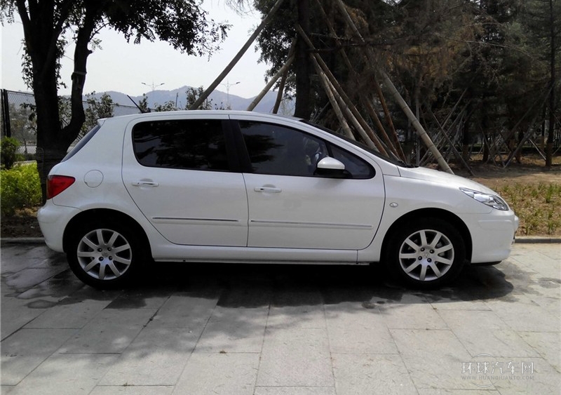 2013款 兩廂 1.6L 手動(dòng)舒適版