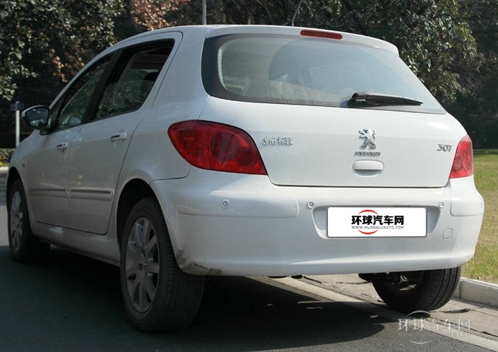 2013款 兩廂 1.6L 手動(dòng)舒適版