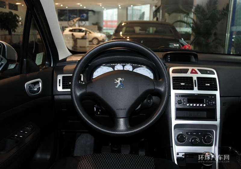 2013款 兩廂 1.6L 手動舒適版