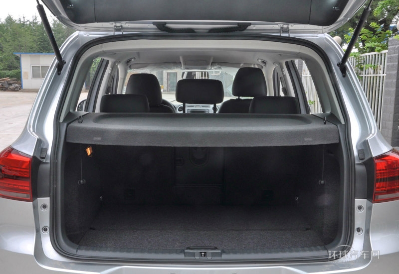 2013款 1.8TSI 自動(dòng)四驅(qū)舒適版