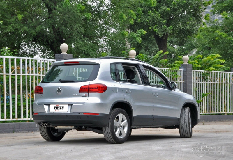 2013款 1.8TSI 自動四驅舒適版