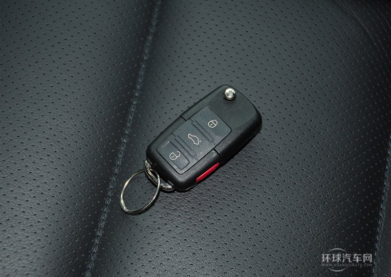 2013款 1.8TSI 自動四驅(qū)豪華型