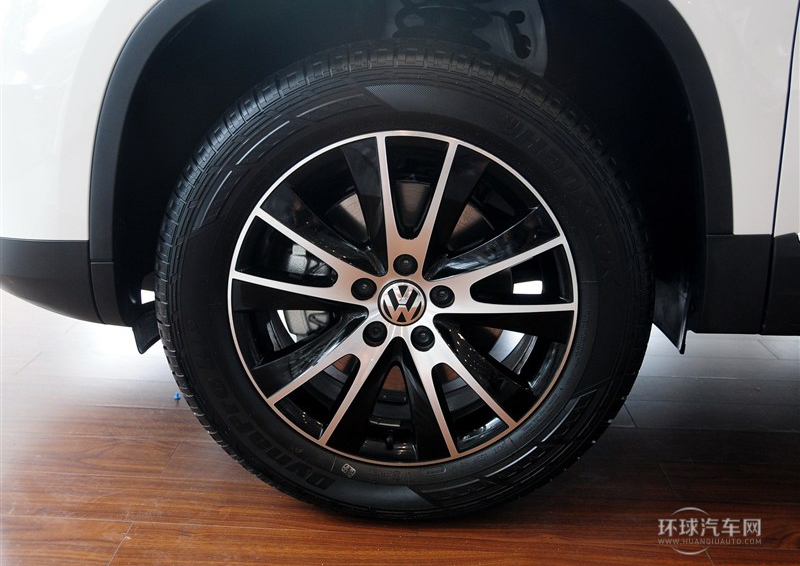 2013款 1.8TSI 自動四驅豪華型