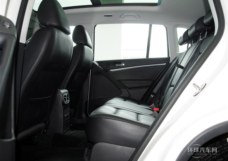 2013款 1.8TSI 自動四驅豪華型