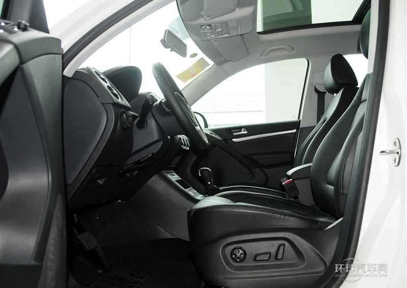 2013款 1.8TSI 自動四驅(qū)豪華型