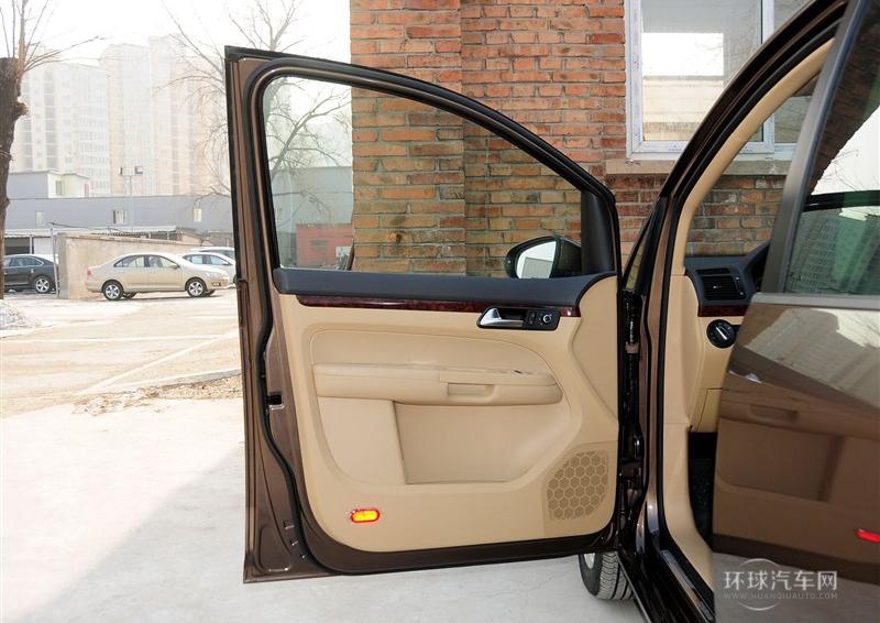 2013款 1.4T 自動璀璨版5座