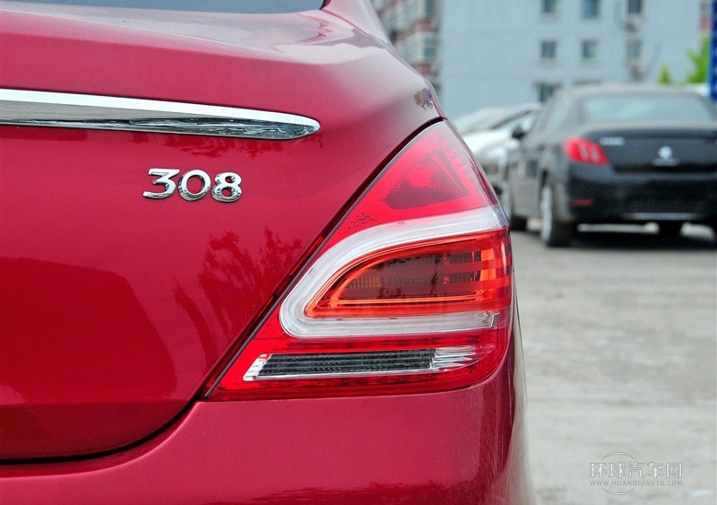 2014款 樂(lè)享版 1.6L 自動(dòng)優(yōu)尚型