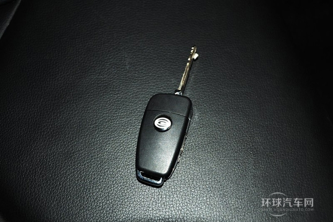 2012款 2.0L 手動(dòng)汽油兩驅(qū)天窗版