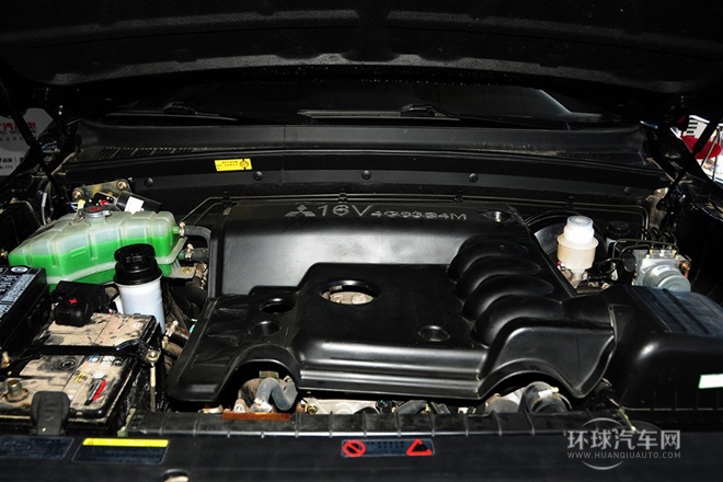 2012款 2.0L 手動汽油兩驅天窗版