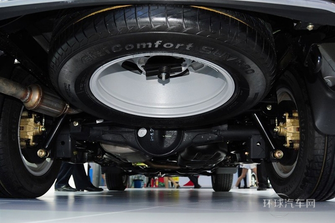 2012款 2.4L 手動(dòng)汽油四驅(qū)天窗版