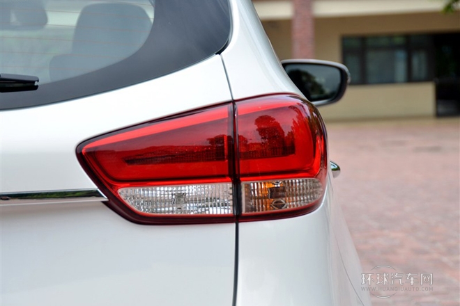 2013款 2.0L 7座自動豪華版 國V