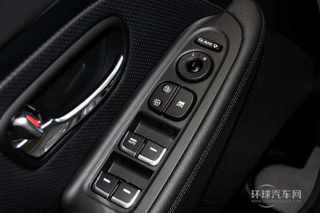 2013款 2.0L 7座自動舒適版 國V