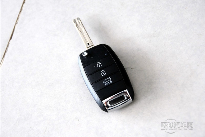 2013款 2.0L 7座自動標準版 國V