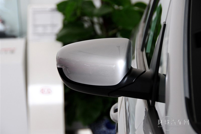 2013款 2.0L 7座自動標準版 國V