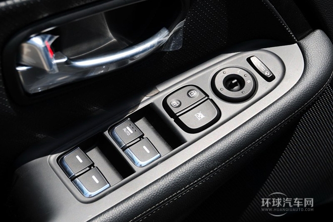 2013款 2.0L 5座自動舒適版 國V