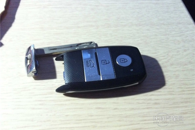 2013款 2.0L 7座自動(dòng)豪華版 國IV