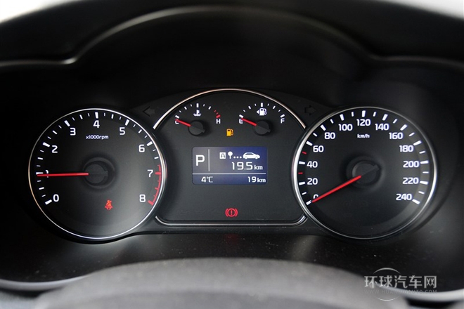 2013款 2.0L 7座自動(dòng)豪華版 國(guó)IV