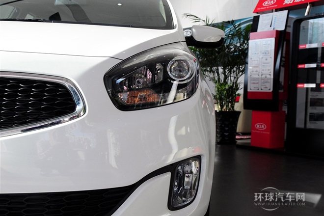 2013款 2.0L 7座自動舒適版 國IV