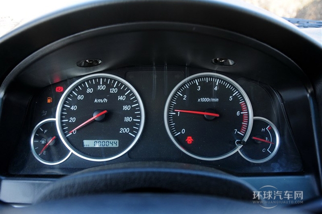 2010款 2.2L汽油豪華型短貨箱