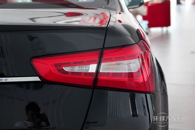 2013款 2.4L 商務天窗型 國IV