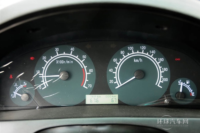 2010款 2.4L 手動舒適型