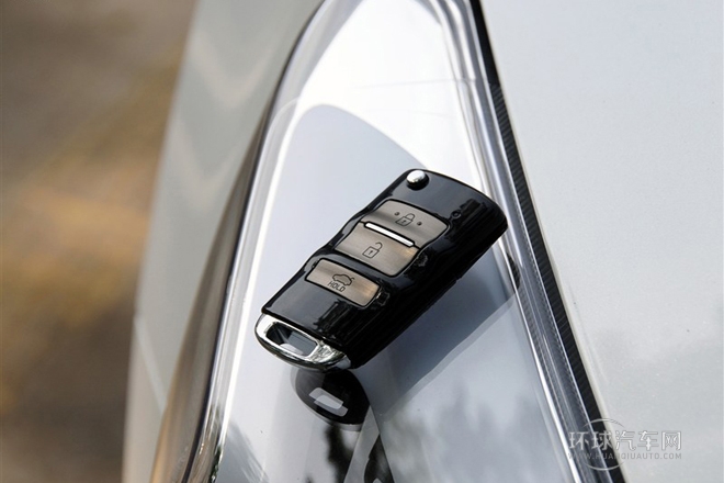 2013款 2.4L 商務型 國V