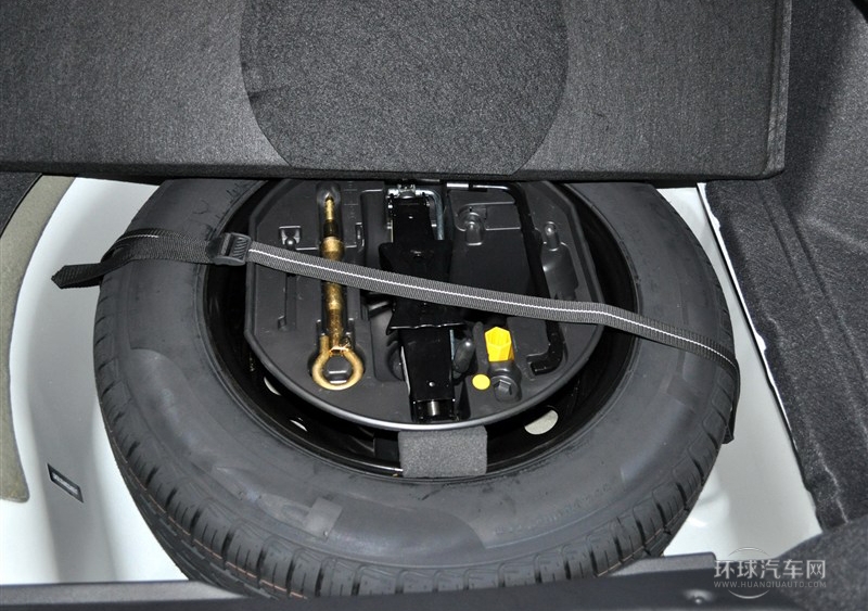 2013款 2.0L 兩周年紀念 自動天窗經典版