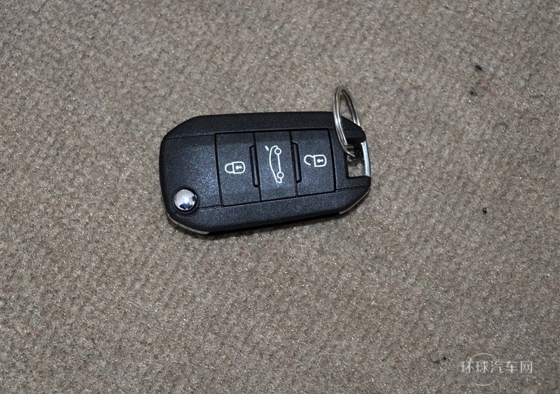 2013款 2.0L 兩周年紀(jì)念 自動(dòng)天窗經(jīng)典版