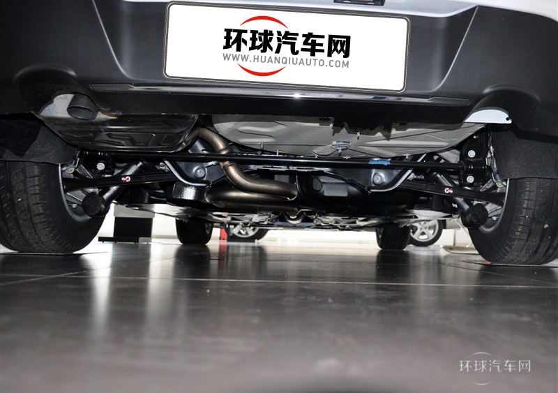 2013款 2.0L 兩周年紀念 自動天窗經典版