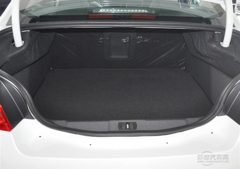 2013款 2.0L 兩周年紀念 自動天窗經典版