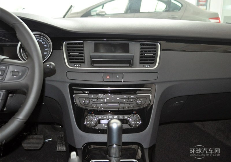 2013款 2.0L 兩周年紀念 自動天窗經典版