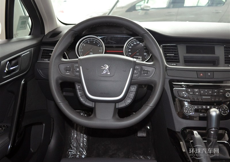 2013款 2.0L 兩周年紀(jì)念 自動(dòng)天窗經(jīng)典版