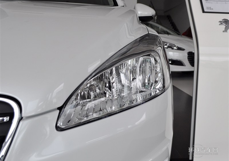 2013款 2.0L 兩周年紀念 自動天窗經典版