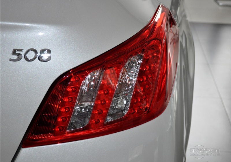 2013款 2.0L 兩周年紀念 自動天窗經典版