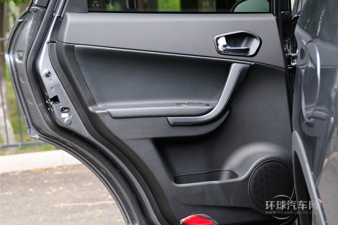 2012款 2.0L 自動兩驅豪華版