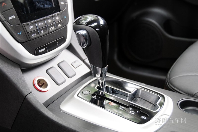 2012款 2.0L 自動兩驅豪華版