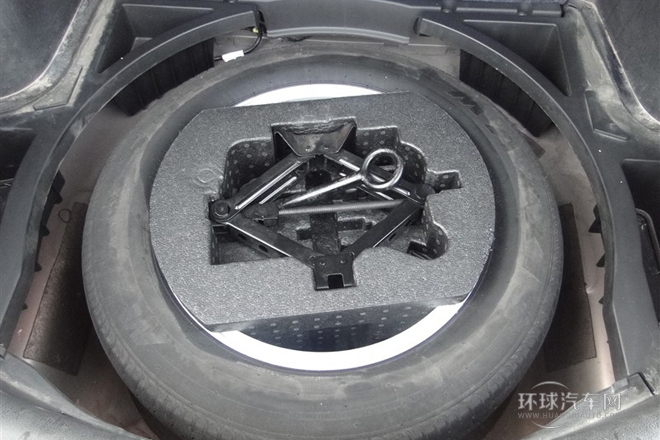 2013款 1.8T 自動兩驅五周年紀念版