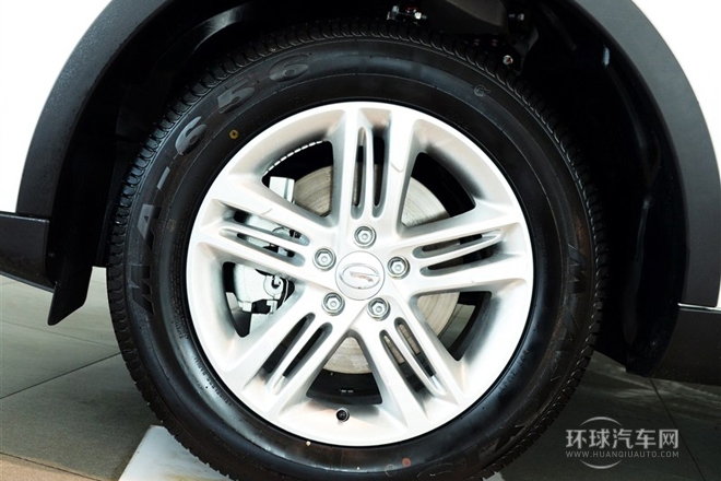 2013款 1.8T 自動四驅五周年紀念版