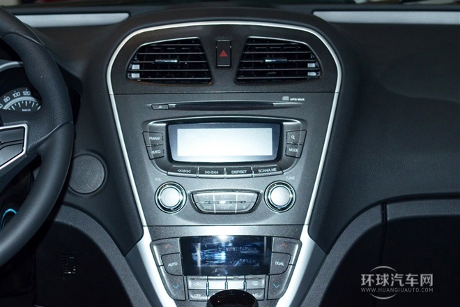 2013款 1.8T 自動四驅五周年紀念版