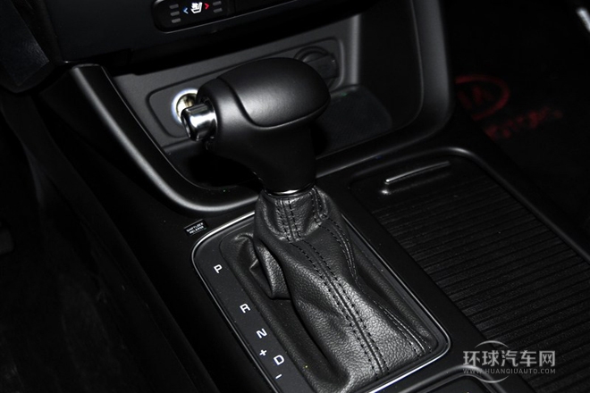 2013款 2.2T 5座柴油至尊版