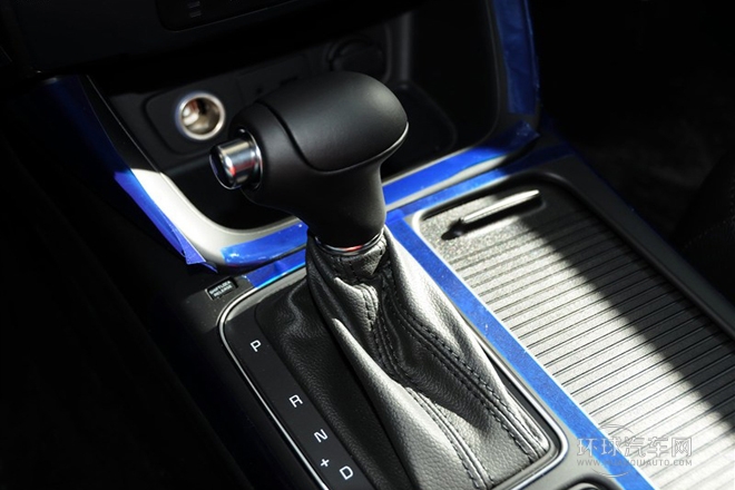 2013款 2.2T 7座柴油豪華版