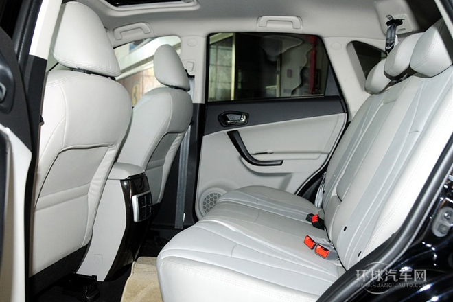 2013款 2.0L 手動兩驅淺內特別版